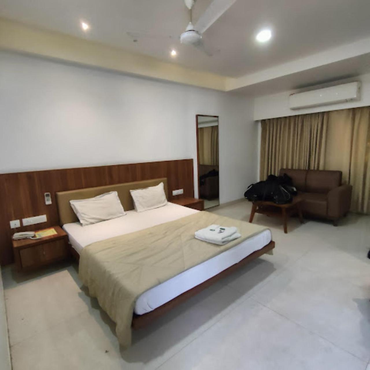 Hotel Anjali Palace Bhuj Exterior foto